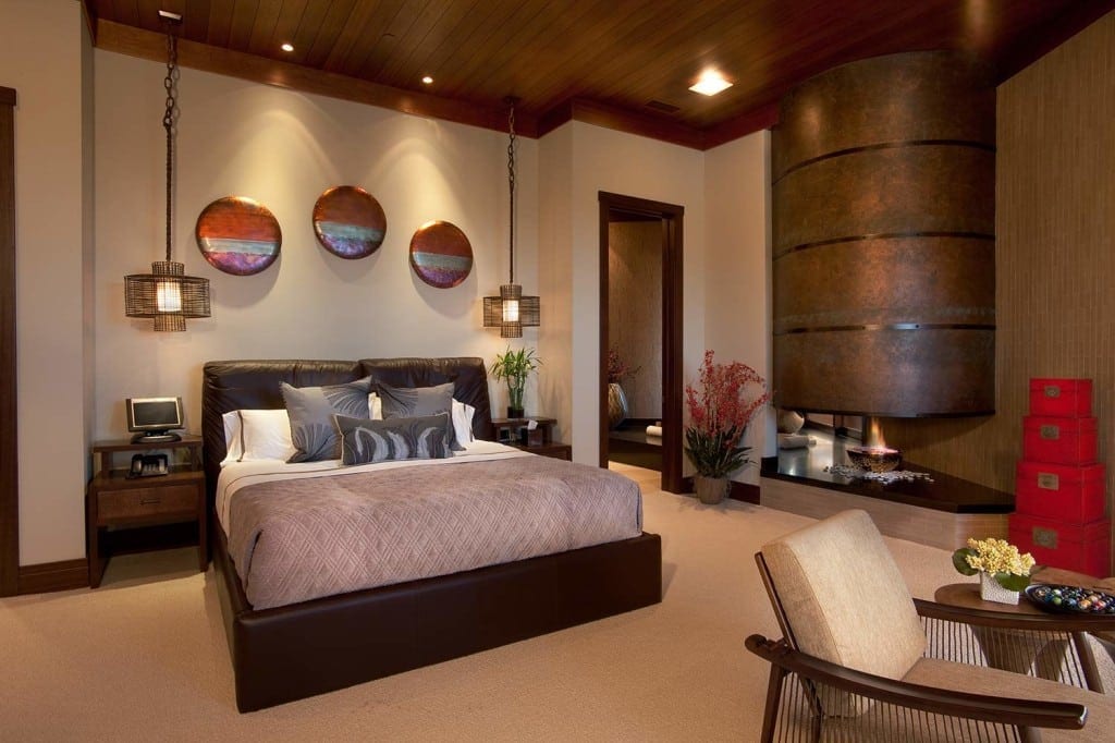 Large contemporary bedroom