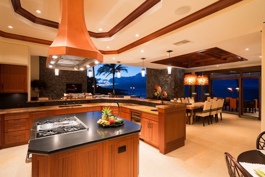 Large kitchen in Hawaii